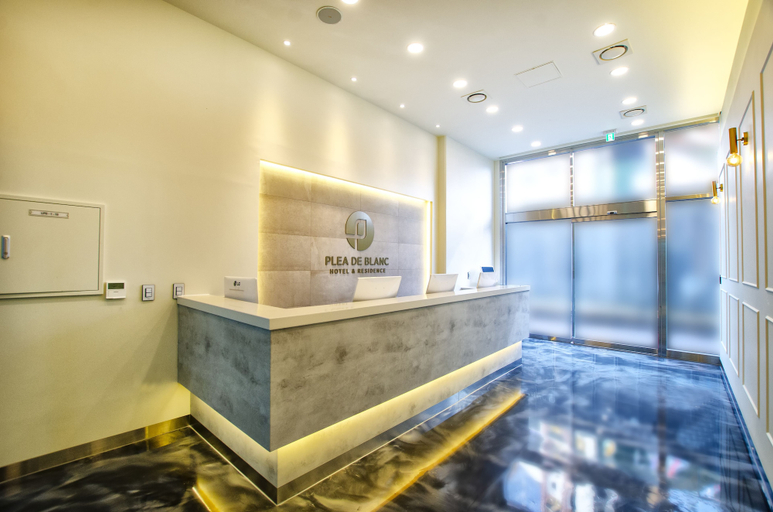 Bathroom 3, Plea De Blanc, Haeundae