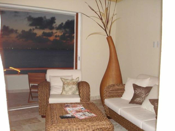 Others 2, Puerta Al Mar 105 by Skyrun, Isla Mujeres
