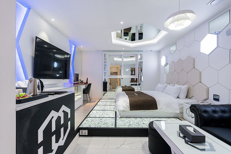 Others 5, Theban Hotel, Chungju