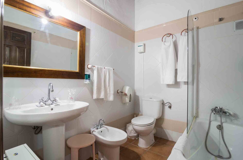 Bathroom, Hostal El Molino, Albacete