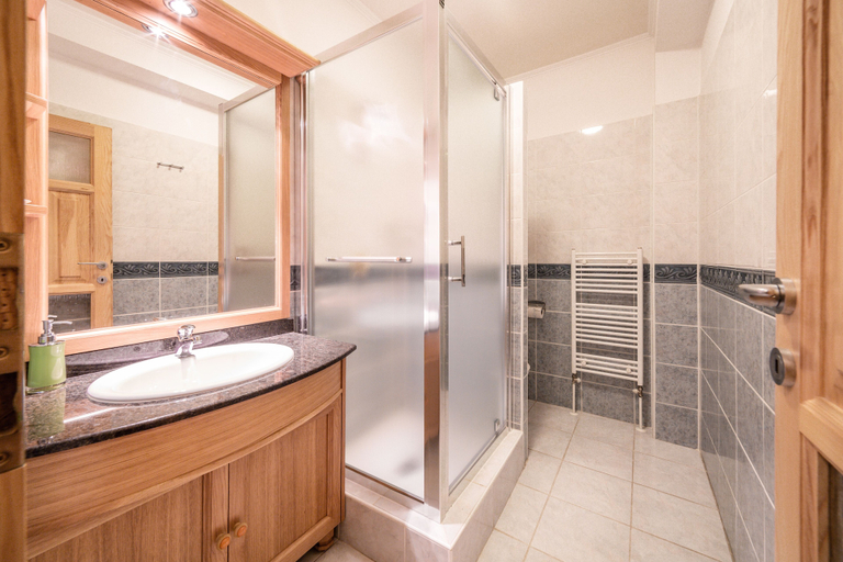 Bathroom 4, Hotel Diana, Žilina
