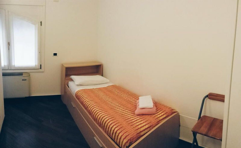Bedroom 2, Il Castello Hostel Boutique, Bologna