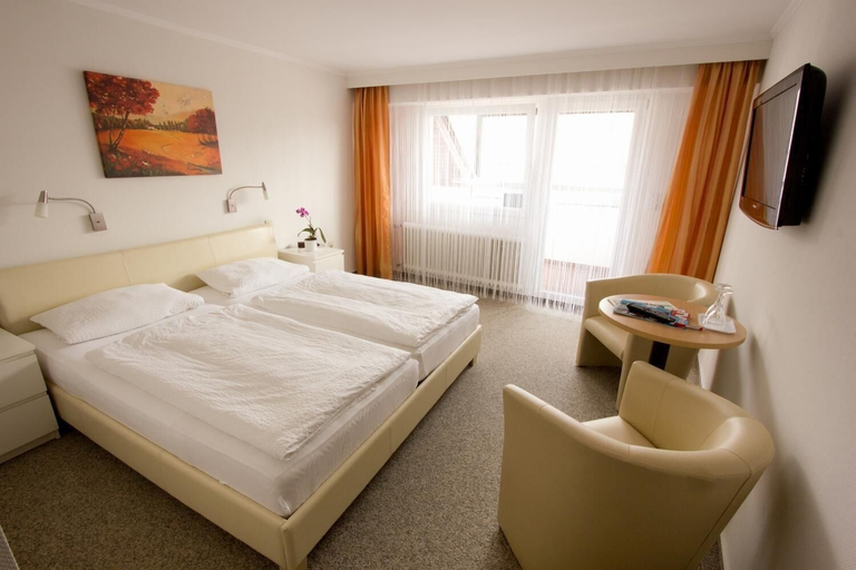 Bedroom 3, Hotel Weinhaus Weis, Trier-Saarburg