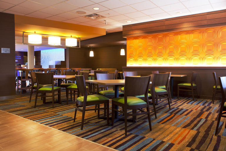 Food & Drinks 5, Fairfield Inn & Suites by Marriott Lethbridge, Division No. 2