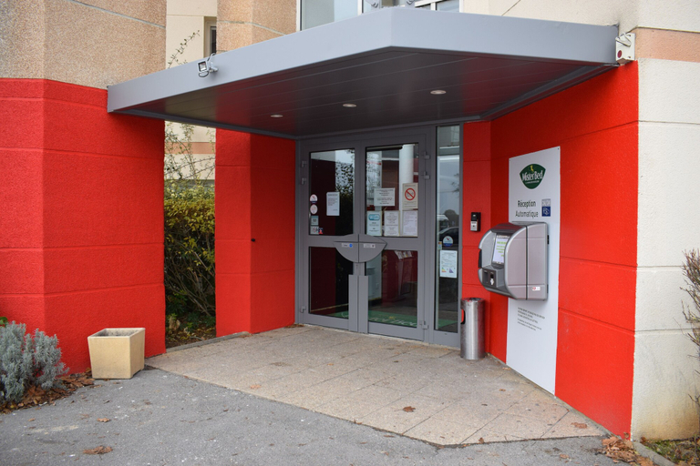 Exterior & Views 2, HotelF1 Bourges Le Subdray, Cher