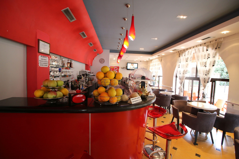 Food & Drinks 5, Hotel Orestiada, Beratit
