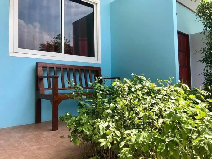 Exterior & Views 23