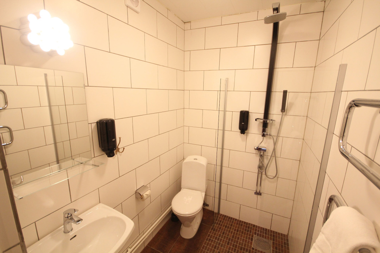 Bathroom 4, Vattengrändens Vandrarhem & Hotel, Norrköping