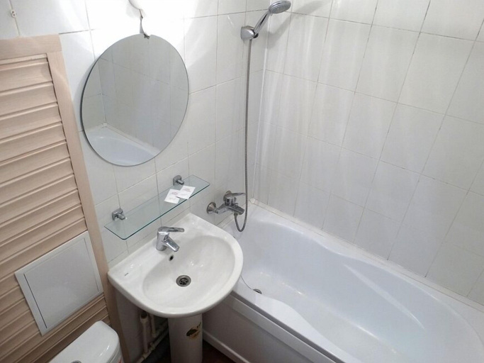 Bathroom, Inndays on Fr. Engelsa, Tula