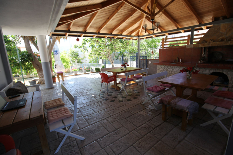 Food & Drinks 5, Vila Enea, Sarandës