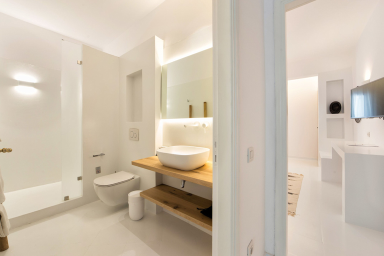 Bathroom 4, Paros Agnanti Resort & Spa, South Aegean