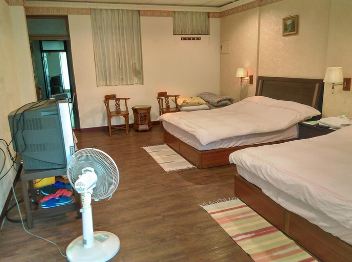 Bedroom 2, Coffee Street Homestay, Yulin