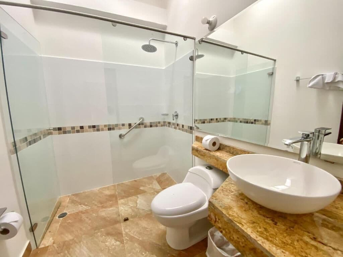 Bathroom 3, Casa del Carmen, Villa de Leyva