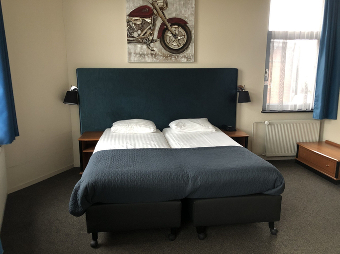 Bedroom 3, Hotel Wilhelmina, Venlo