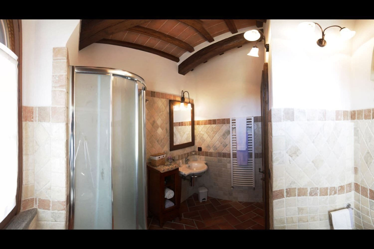 Bathroom, La Casetta nel Bosco, Siena