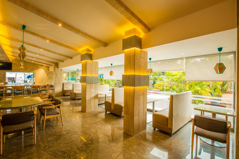 Food & Drinks 4, Royal Land Luxury AC Tent, Satara