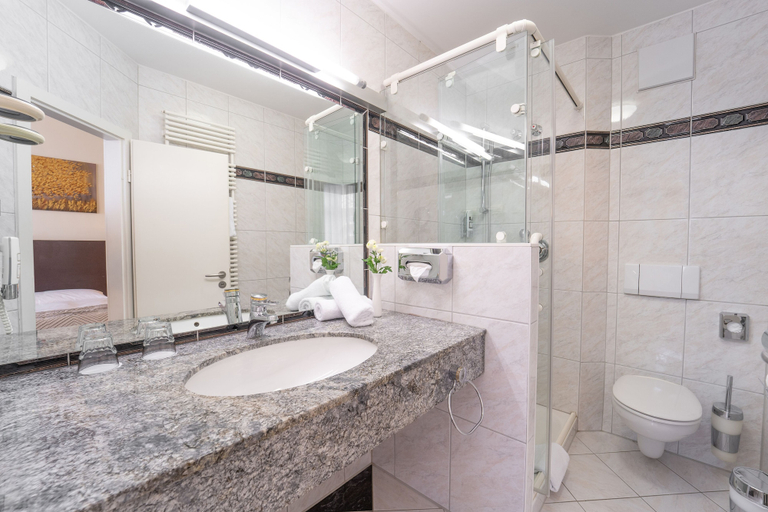 Bathroom 5, Galerie Hotel Bad Reichenhall, Berchtesgadener Land