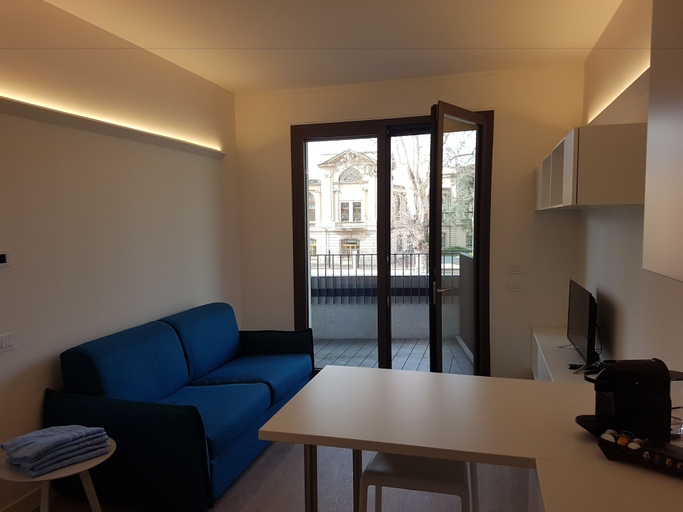 Others 2, Viale Severino Boezio 20 Apartament, Milano