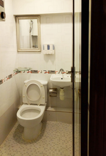 Bathroom 3, Hostel 16, Kowloon