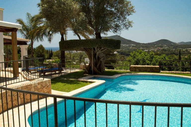 Sport & Beauty 4, Villa Maderus, op een Heuvel Midden in de Natuur, Baleares