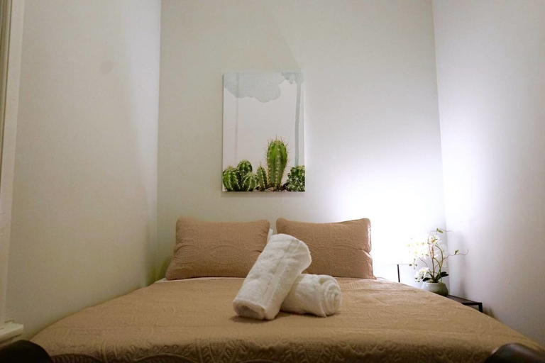 Bedroom 2, A Duplex for Your Grouplex, Cook