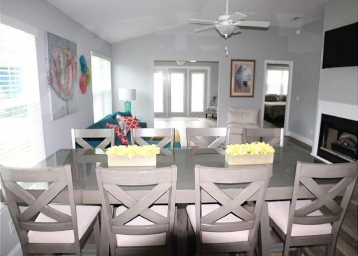 Food & Drinks, Pet Friendly, 3 BR, 2 BA, Private Pool - Sunset Harbor, Saint Johns