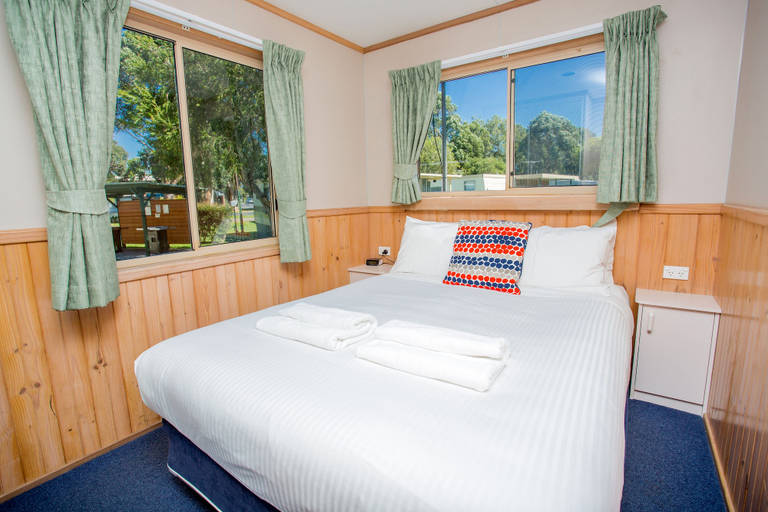 Bedroom 2, BIG4 Narooma Easts Holiday Park, Eurobodalla