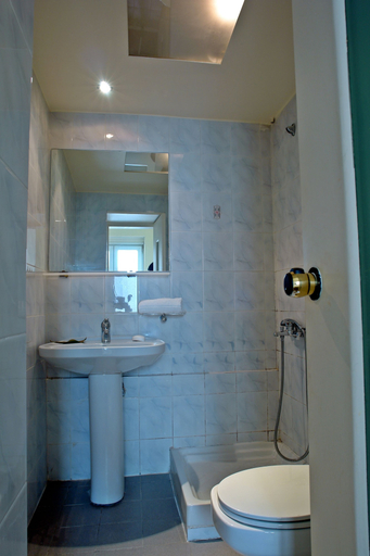 Bathroom 4, Semeli Hotel, Attica