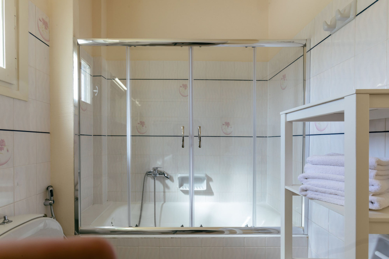 Bathroom 5, Mikri Vigla Hotel Beach Resort, South Aegean