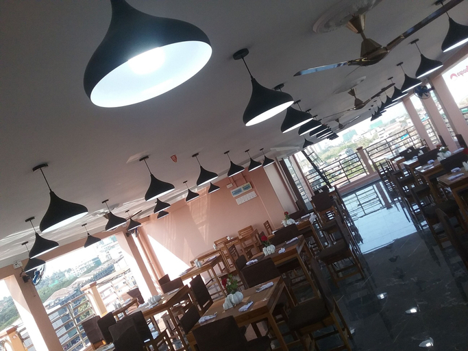 Food & Drinks 4, Royal Landmark Hotel, Yangon