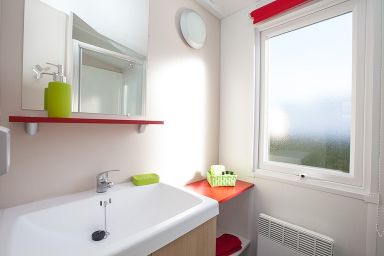 Bathroom 3, Camping Sunissim Emeraude, Ille-et-Vilaine