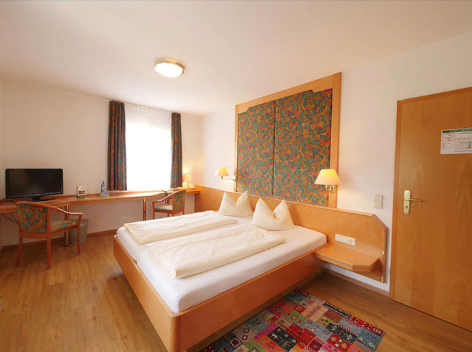 Bedroom 3, Hotel Linde Durbach, Ortenaukreis