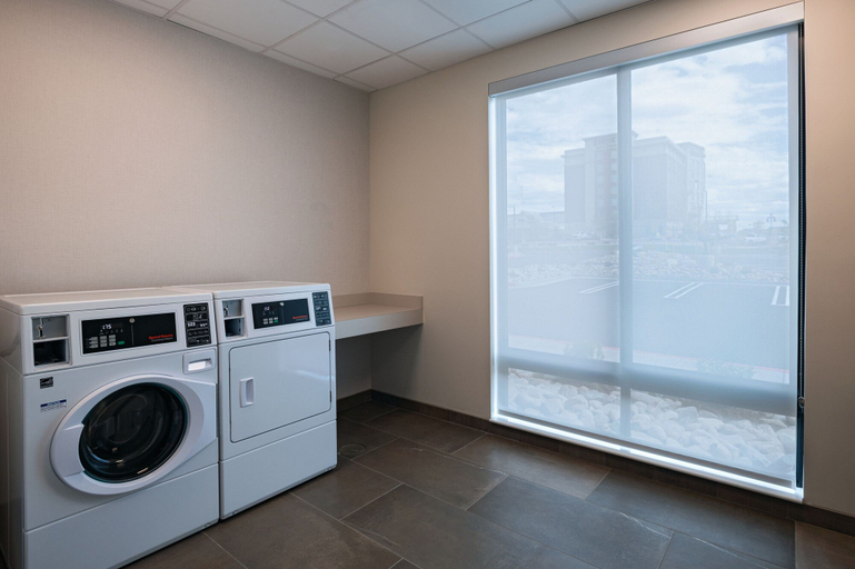 Bathroom 3, Courtyard by Marriott Colorado Springs North/Air Force Academy, El Paso
