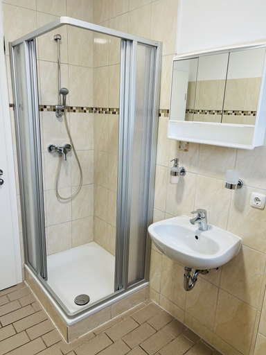 Bathroom 5, M&M Hotel - Wilhelmsburg, Hamburg