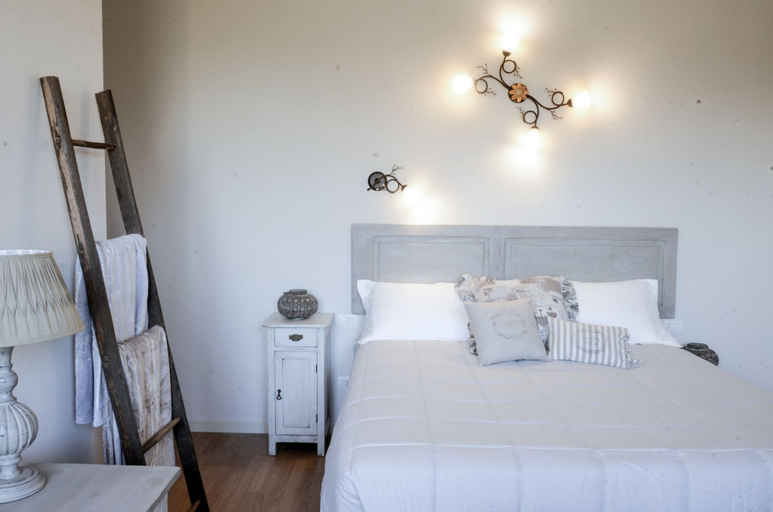 Bedroom 3, Villa Montenero, Verona