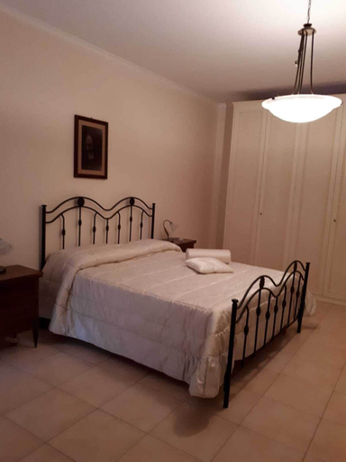 Bedroom 4, B&B Porta del Gargano, Foggia