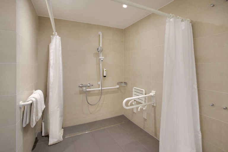 Bedroom 4, Holiday Inn FRANKFURT AIRPORT, Frankfurt am Main