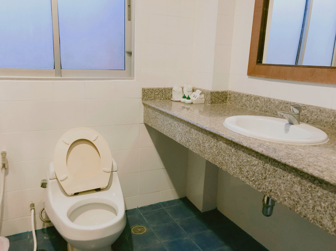 Bathroom 3, Lanta Residence Boutique, Ko Lanta