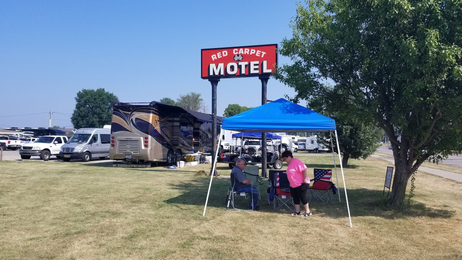 Exterior & Views 2, Red Carpet Motel, Marion