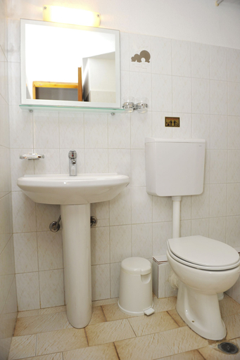 Bathroom 5, Villa Anna Maria, Thessaly