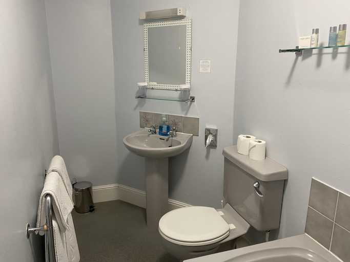 Bathroom 5, The Belmont Hotel, Isle of Wight