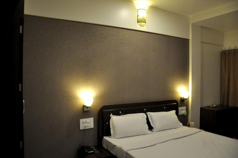 Bedroom 3, Hotel Gulmohar Pride, Ahmadnagar