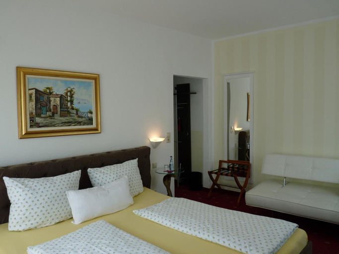 Bedroom 3, Hotel Geissler, Stuttgart