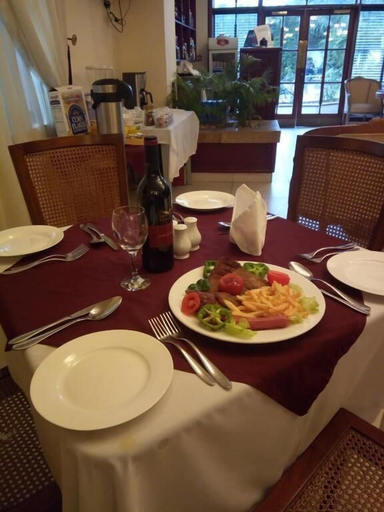 Food & Drinks 3, 44 Lodge And Suites, Mainland