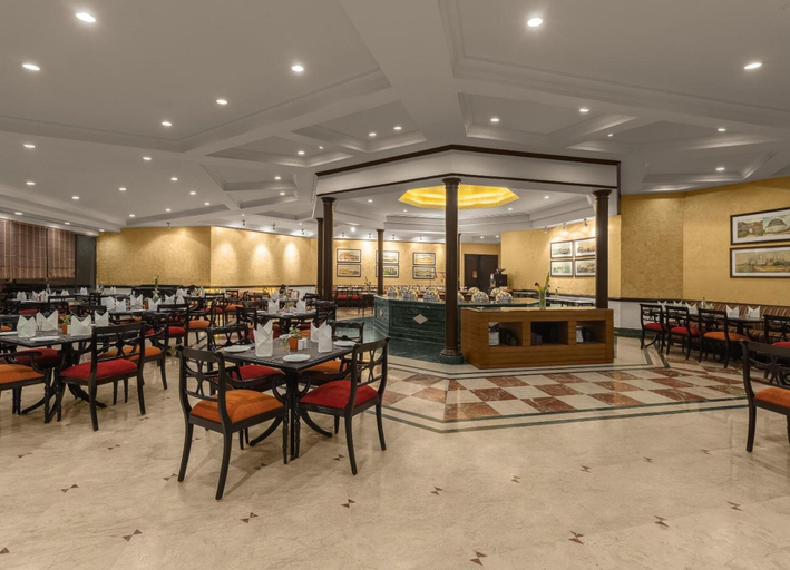 Food & Drinks 5, Sarovar Portico Surajkund Faridabad, Faridabad