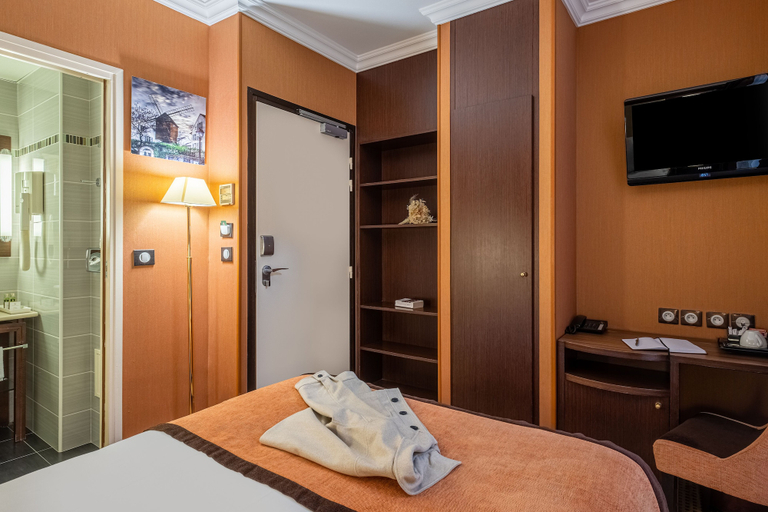 Bedroom 3, Hotel Saint Honore 85, Paris