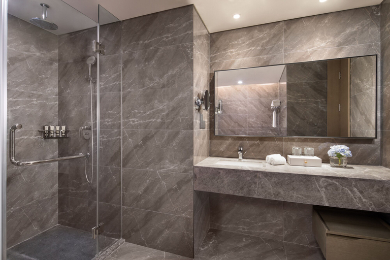 Bathroom 4, Somerset Zhongmao Changchun, Changchun