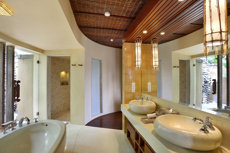 Bathroom 5, WakaGangga, Tabanan