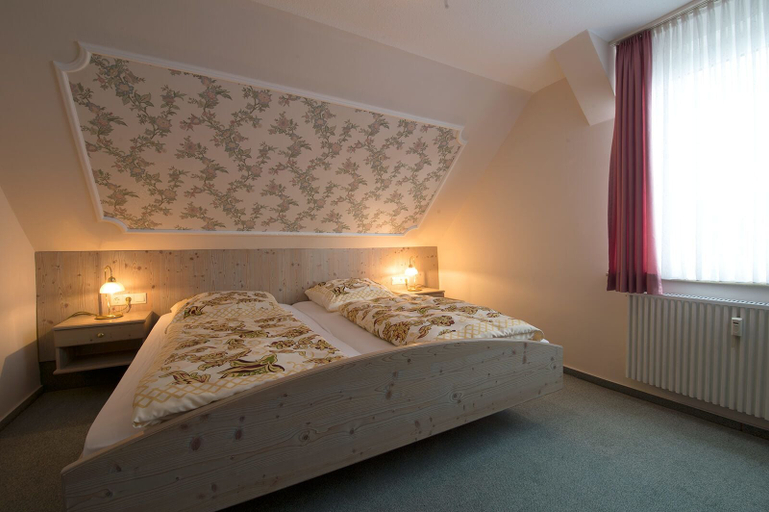Bedroom 3, Kleines Hotel Wemhoff, Hochsauerlandkreis