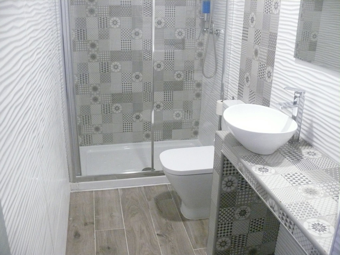 Bathroom 3, Hostal Cama del Mar, Valencia